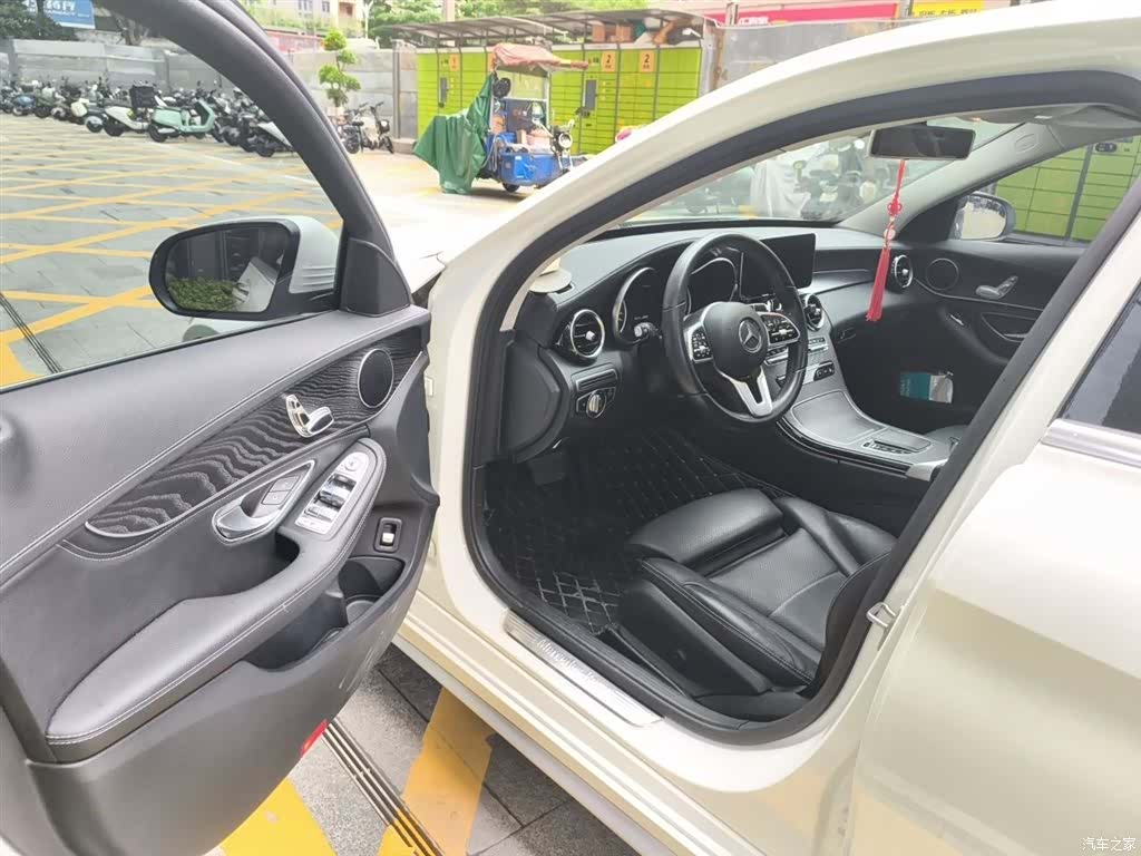 Mercedes-Benz C-Class, 2019 17