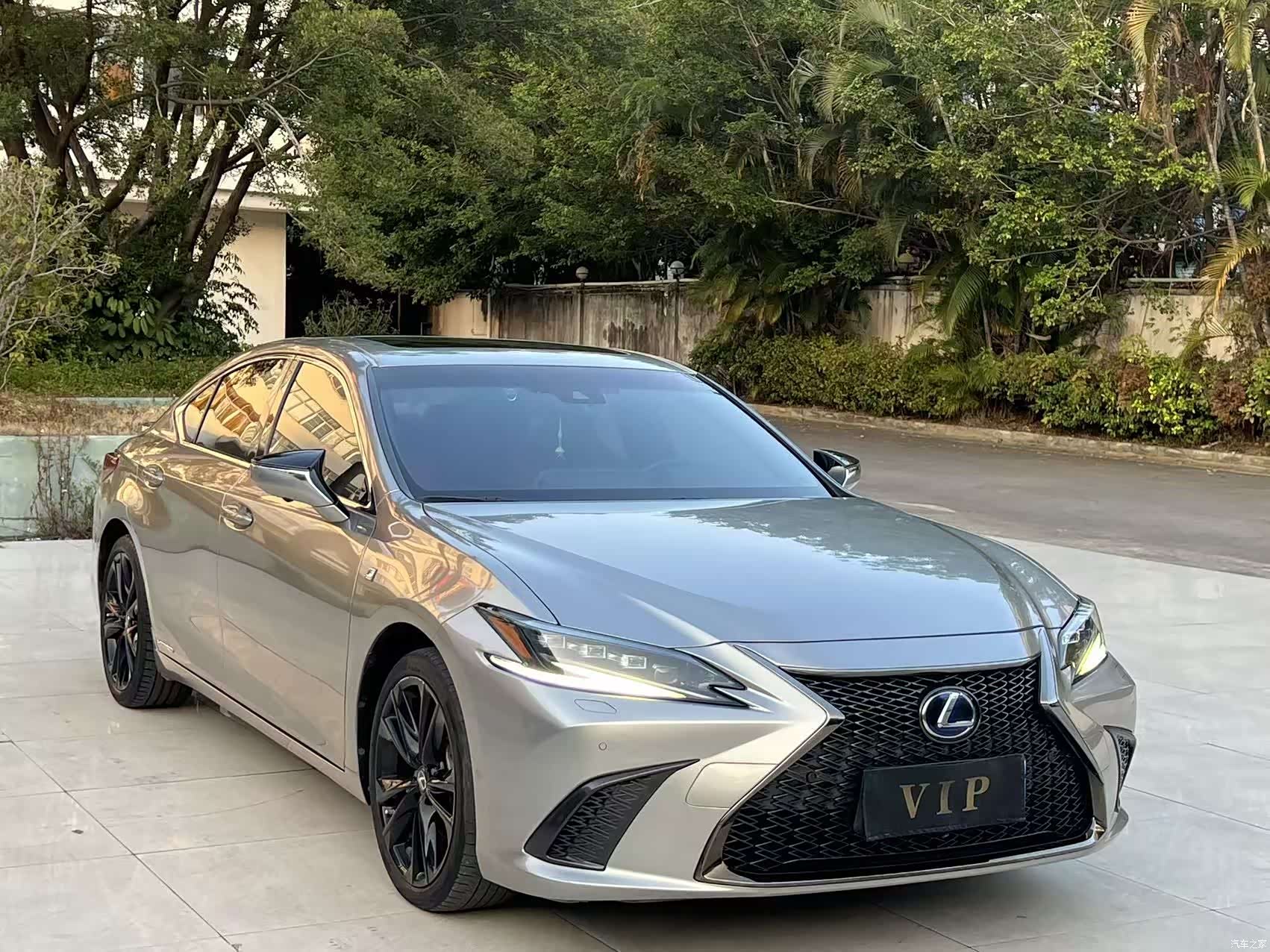 Lexus ES, 2022 2