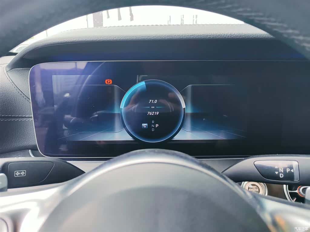 Mercedes-Benz E-Class, 2019 12