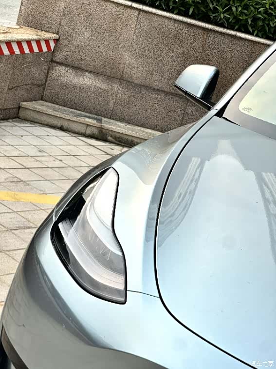 Tesla Model Y, 2023 6