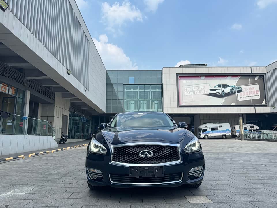Infiniti Q70 Infiniti Q70