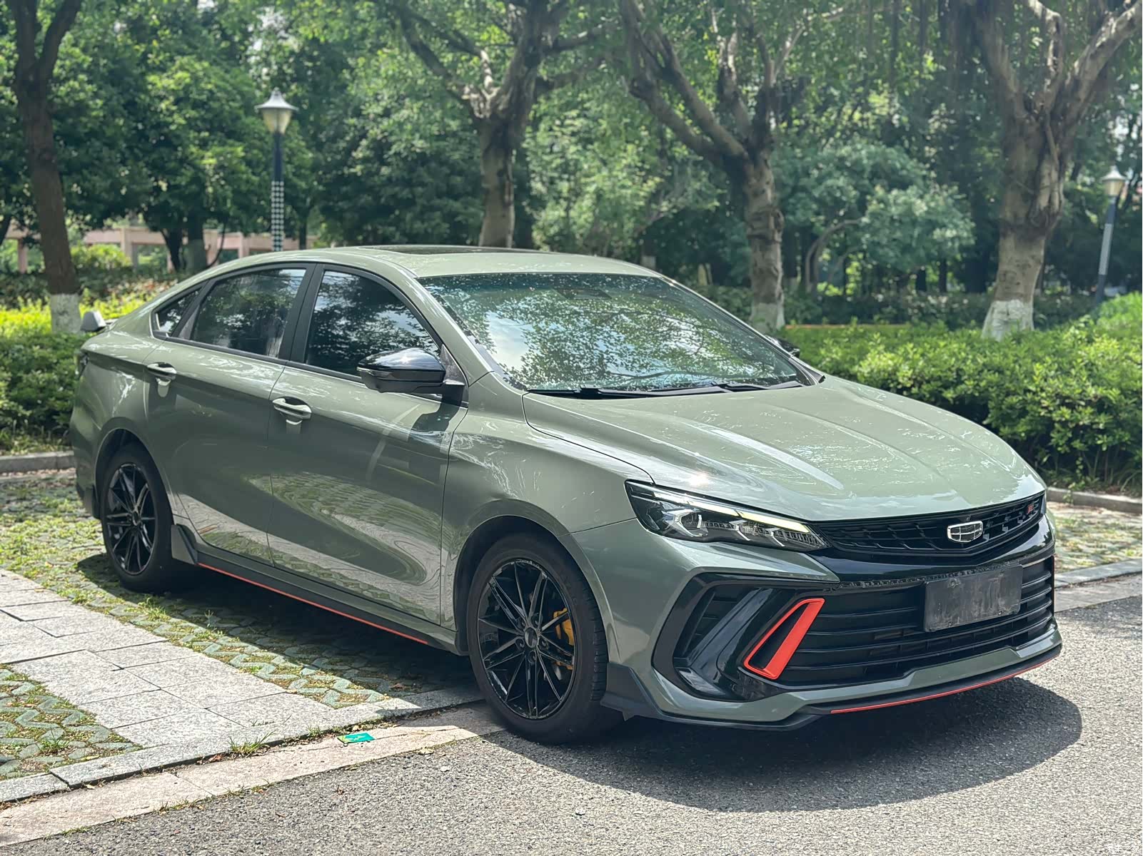 Geely Binray, 2022 3
