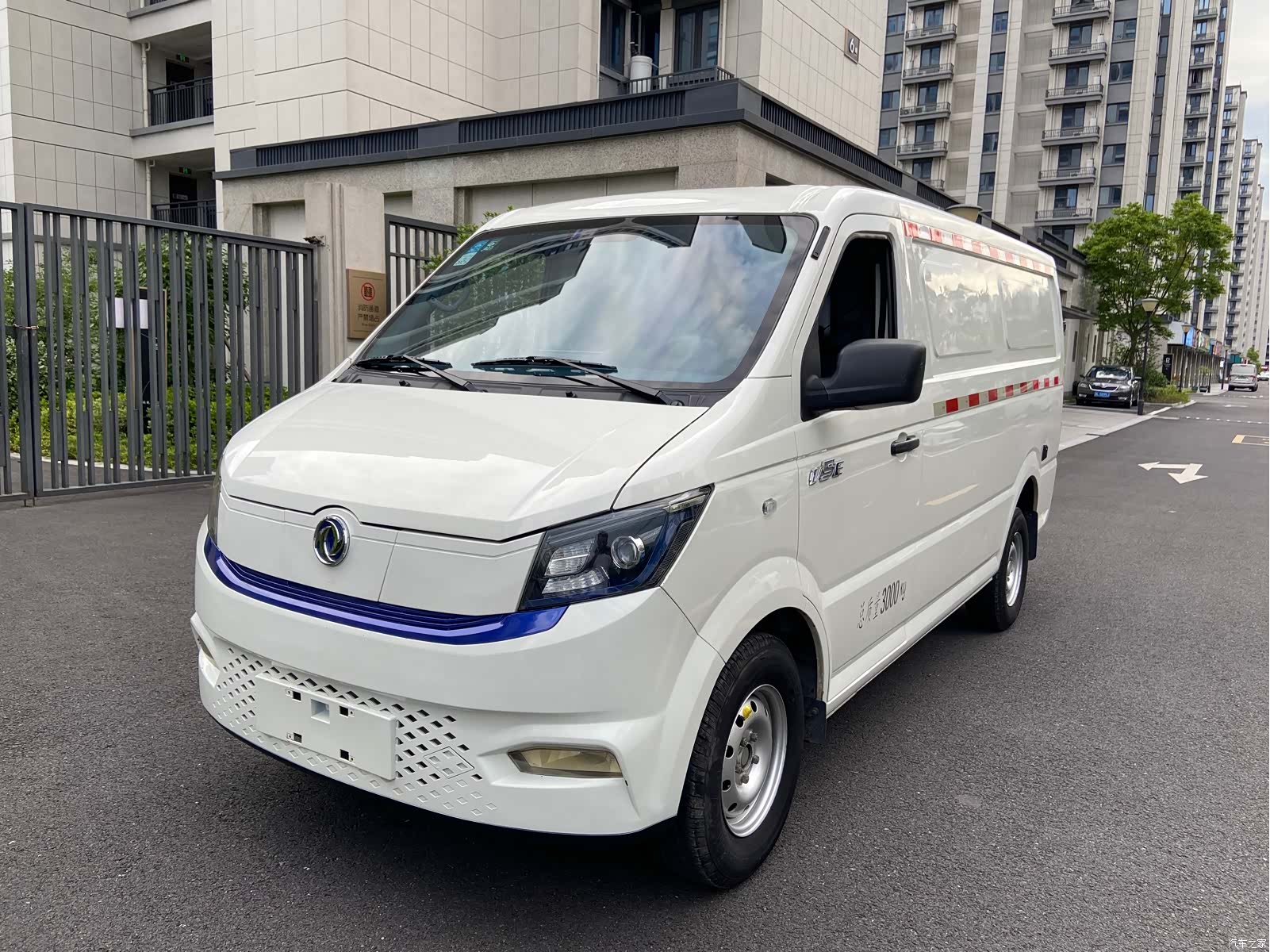DongFeng EM27, 2024 1
