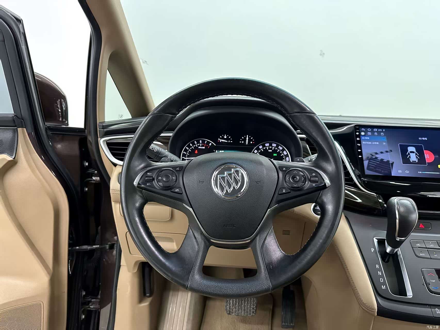 Buick GL8, 2018 12