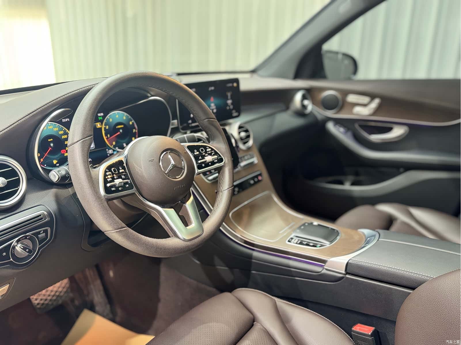 Mercedes-Benz GLC, 2022 все фото