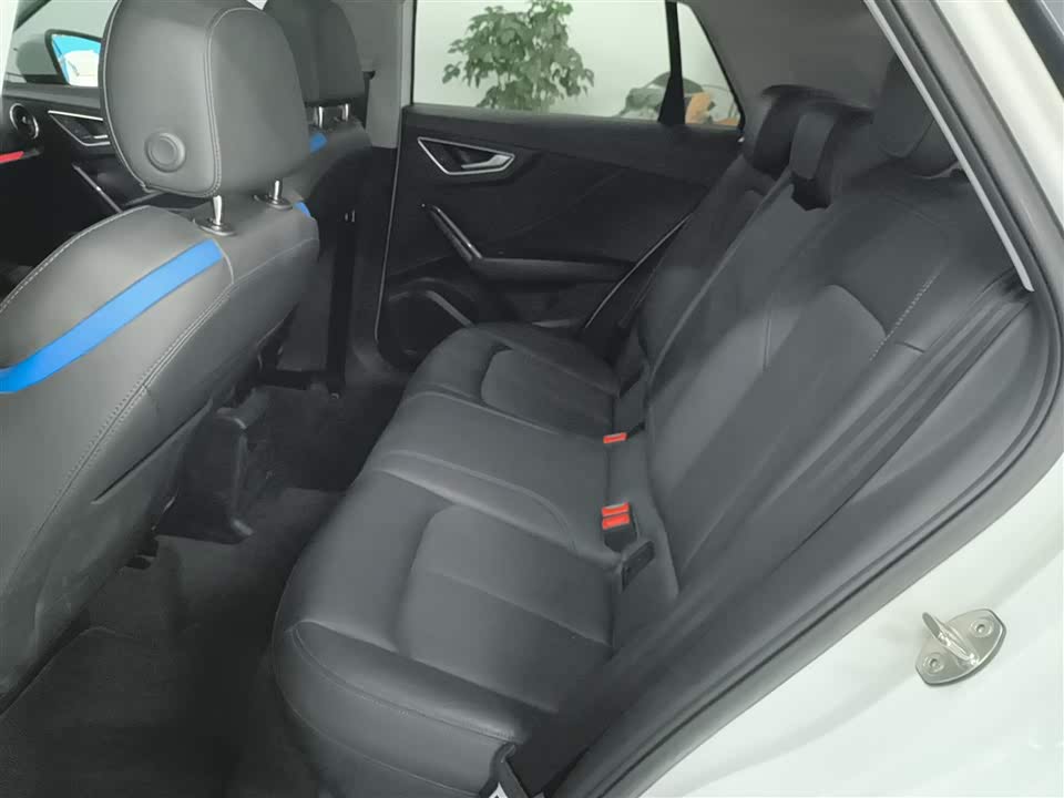 Audi Q2L Audi Q2L
