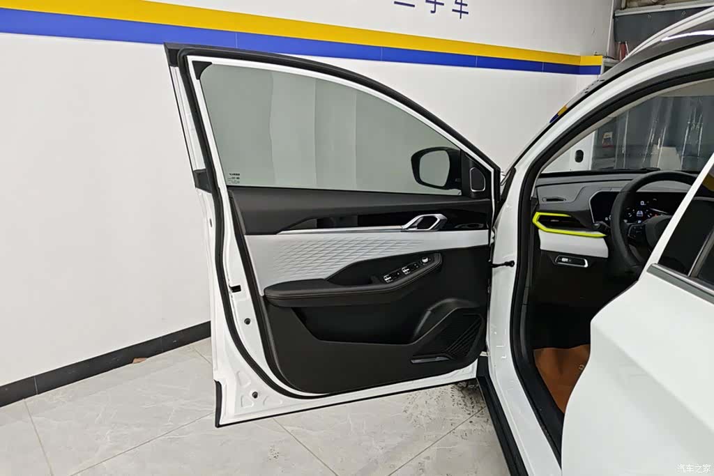 Geely Coolray, 2022 7