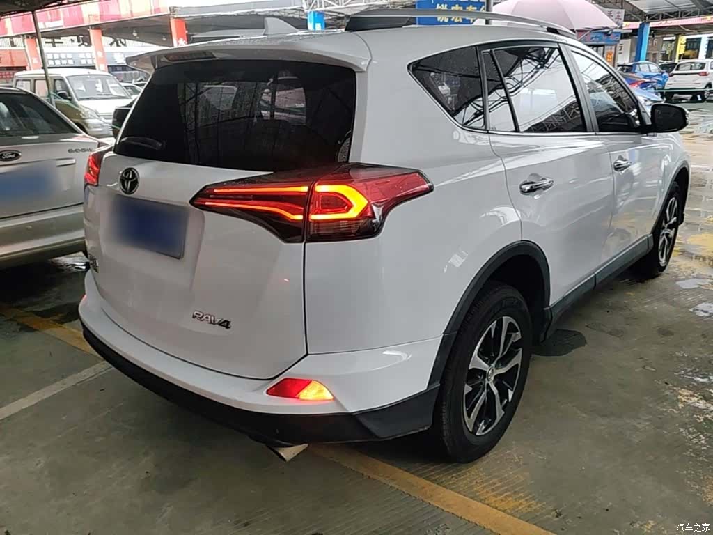 Toyota RAV4, 2018 7