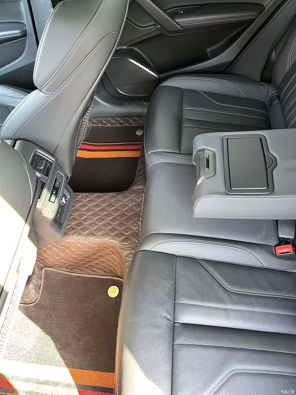 Audi Q5L, 2023 все фото