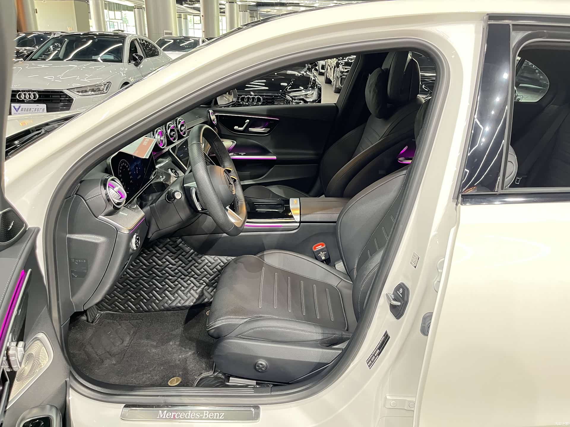 Mercedes-Benz C-Class, 2024 4