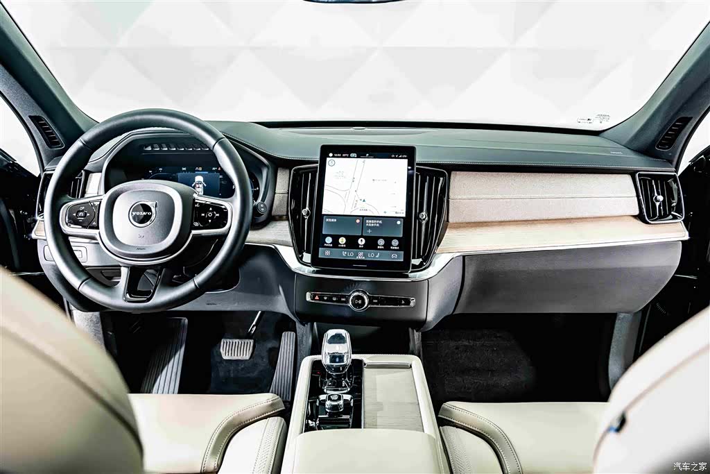 Volvo XC90, 2026 13