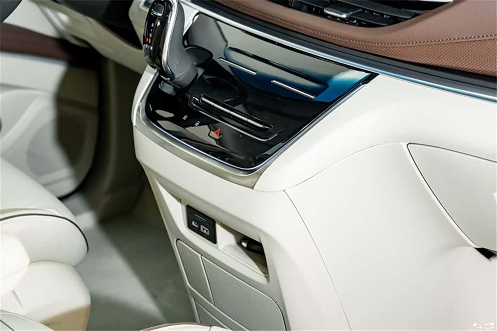 Buick GL8, 2022 22