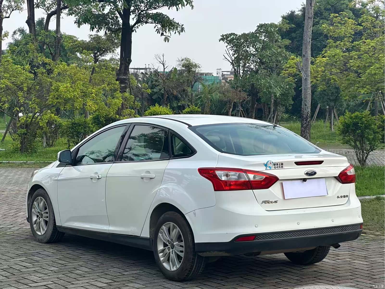 Ford Focus, 2014 11