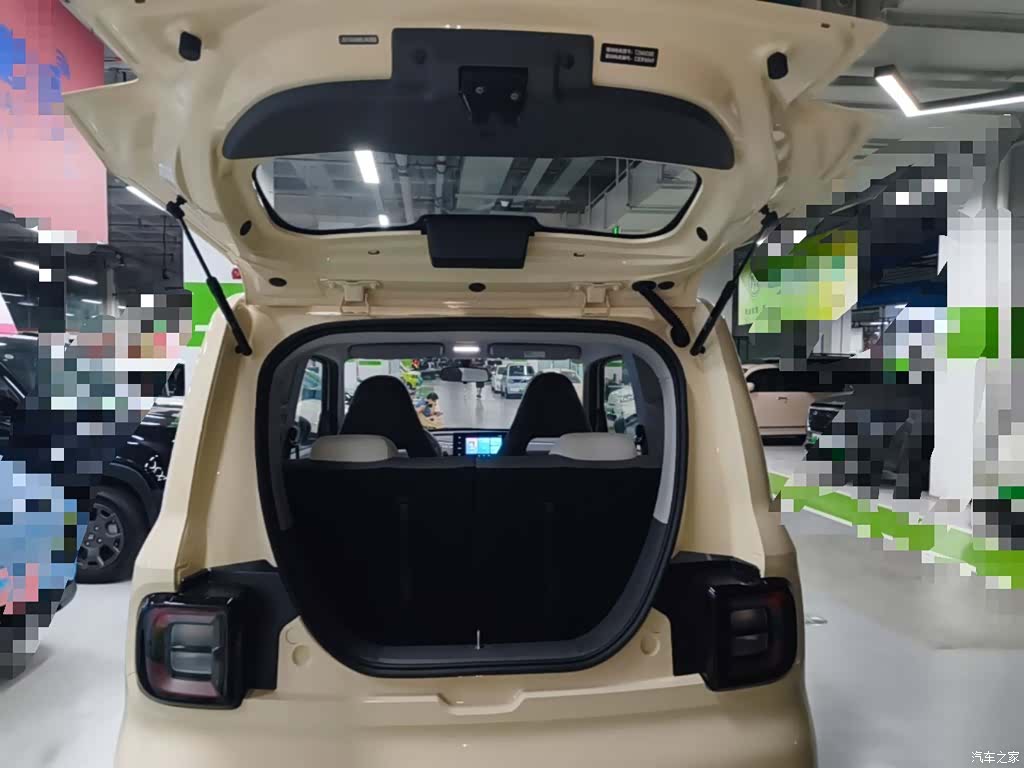 Geely Panda, 2025 19