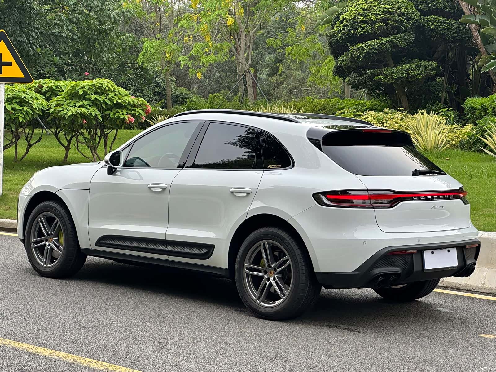 Porsche Macan, 2022 6