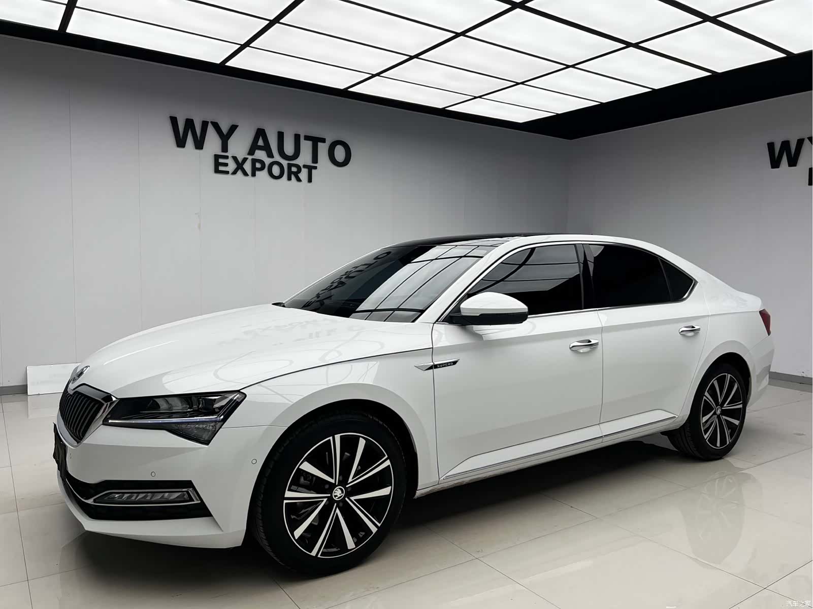 Skoda Superb, 2024 1
