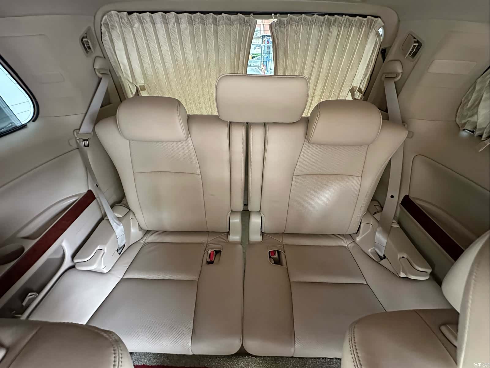 Toyota Alphard, 2011 16