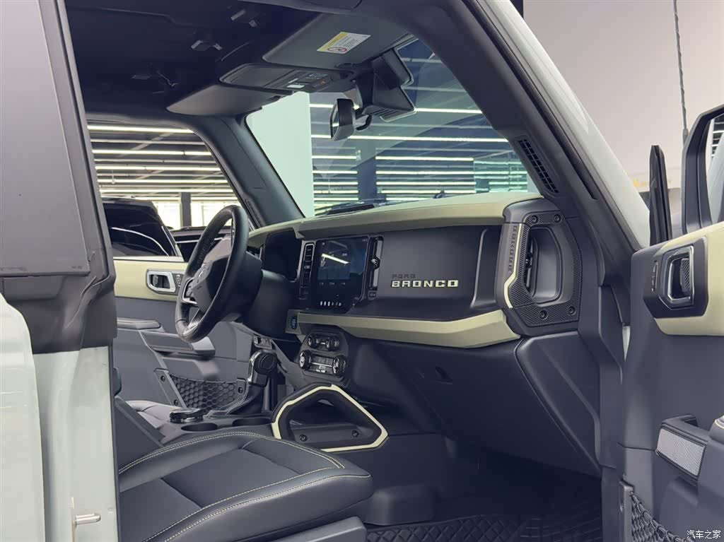 Ford Bronco, 2026 8