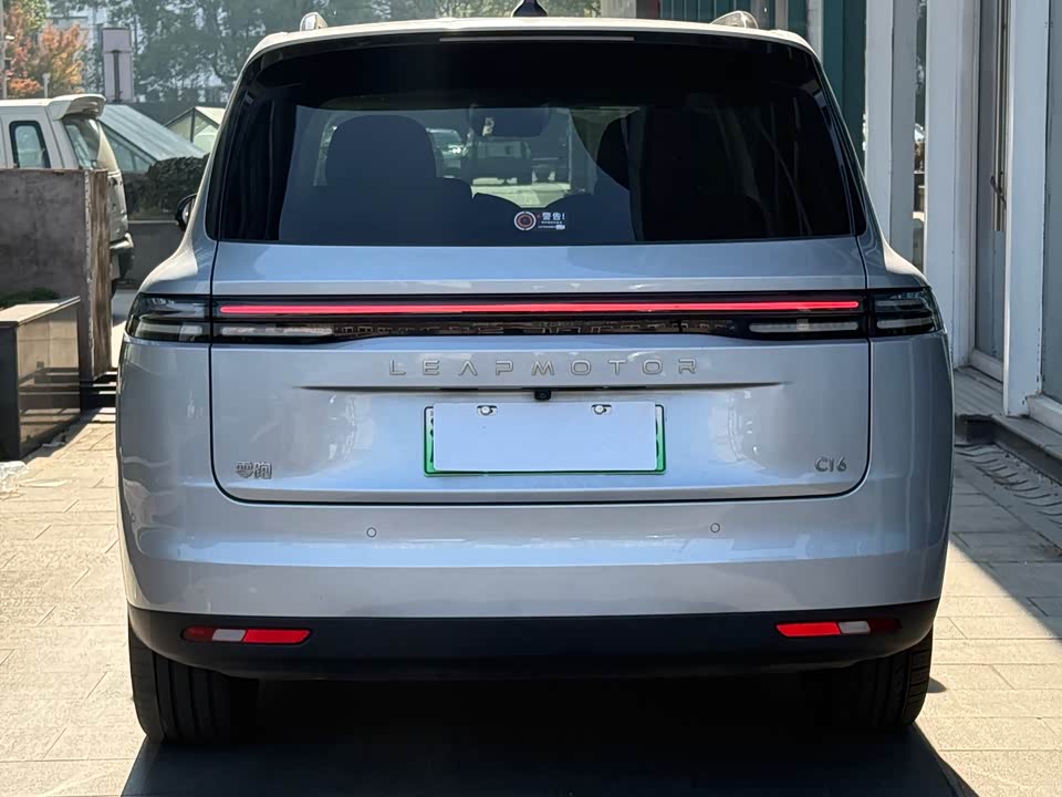 Leapmotor C16