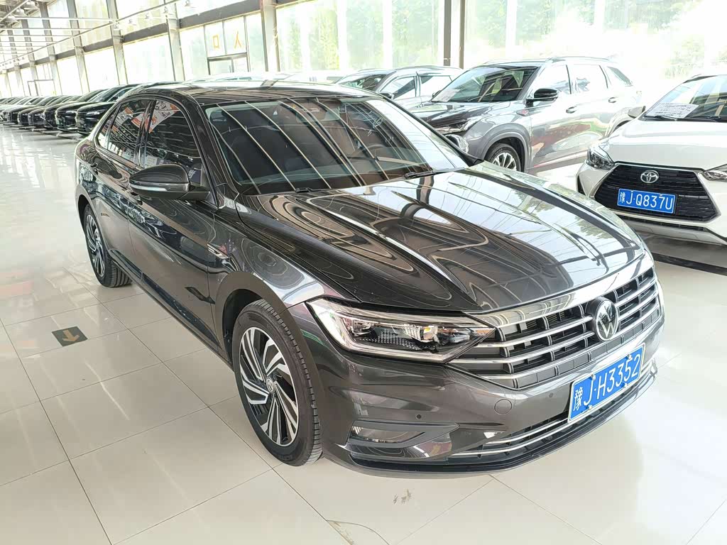 Volkswagen Sagitar