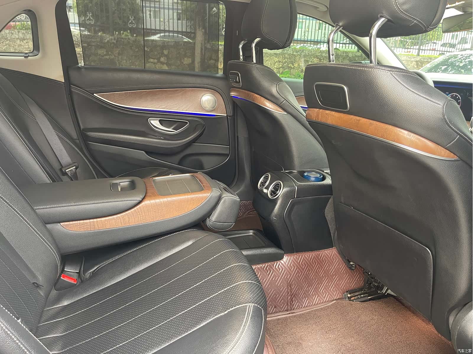 Mercedes-Benz E-Class, 2018 4