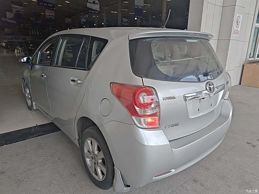 Toyota 180E, 2014 все фото