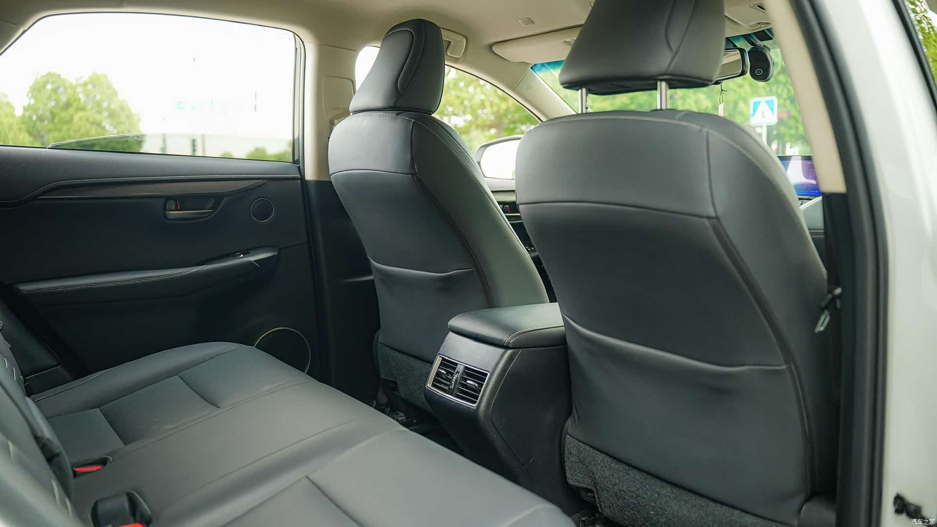 Lexus NX, 2018 10