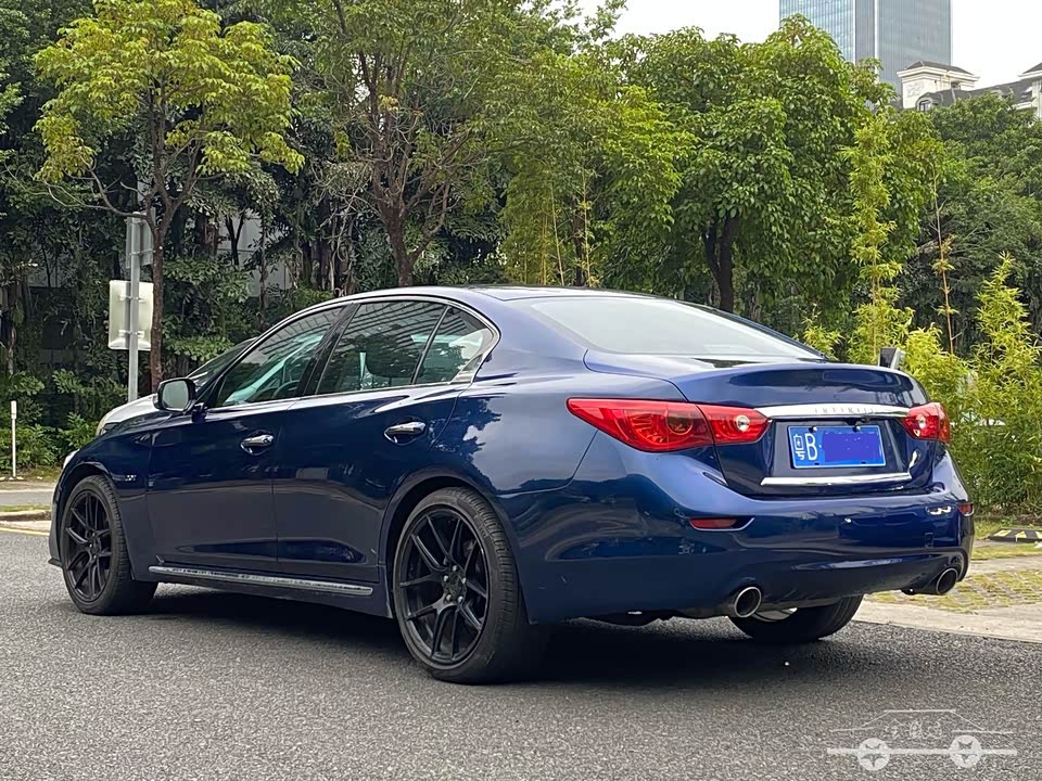 Infiniti Q50L