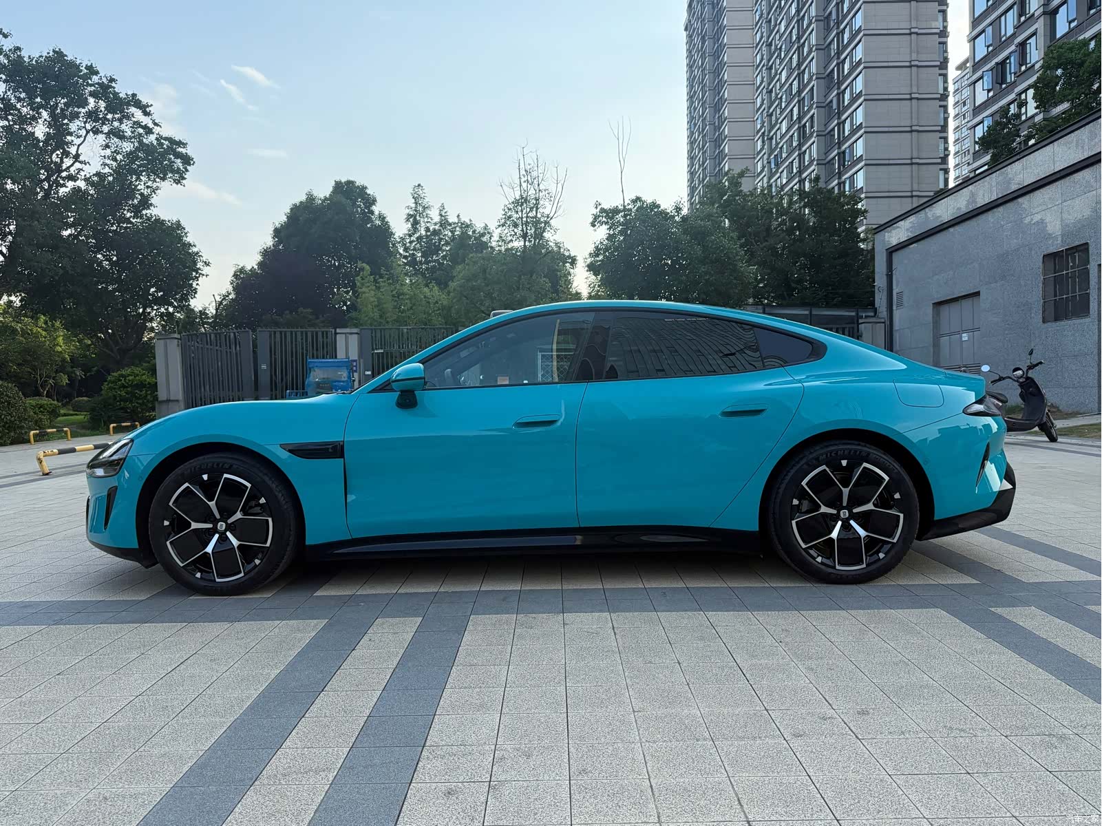 Xiaomi SU7, 2025 15