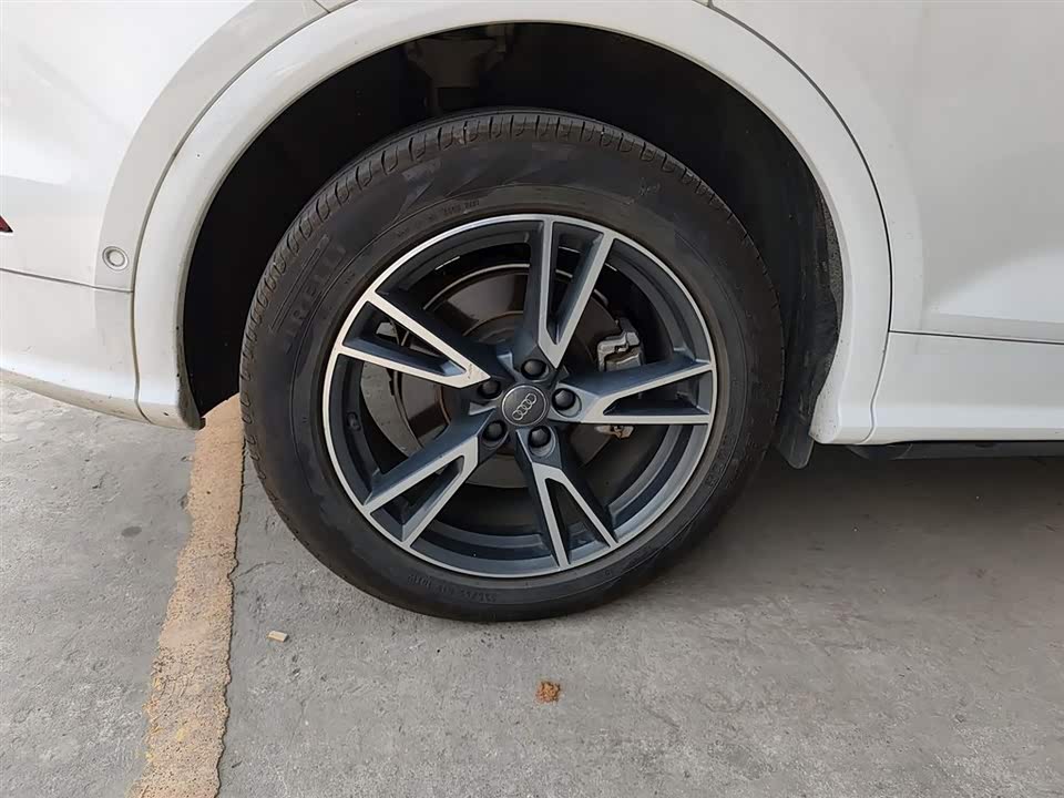 Audi Q5L Audi Q5L