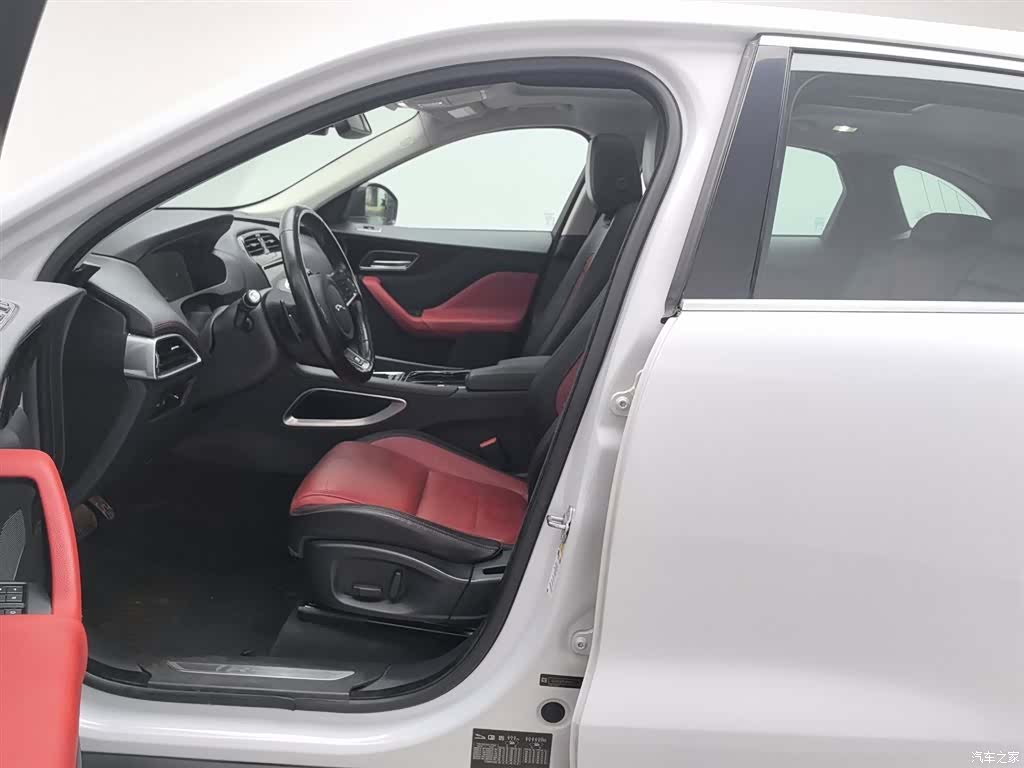 Jaguar F-PACE, 2017 10