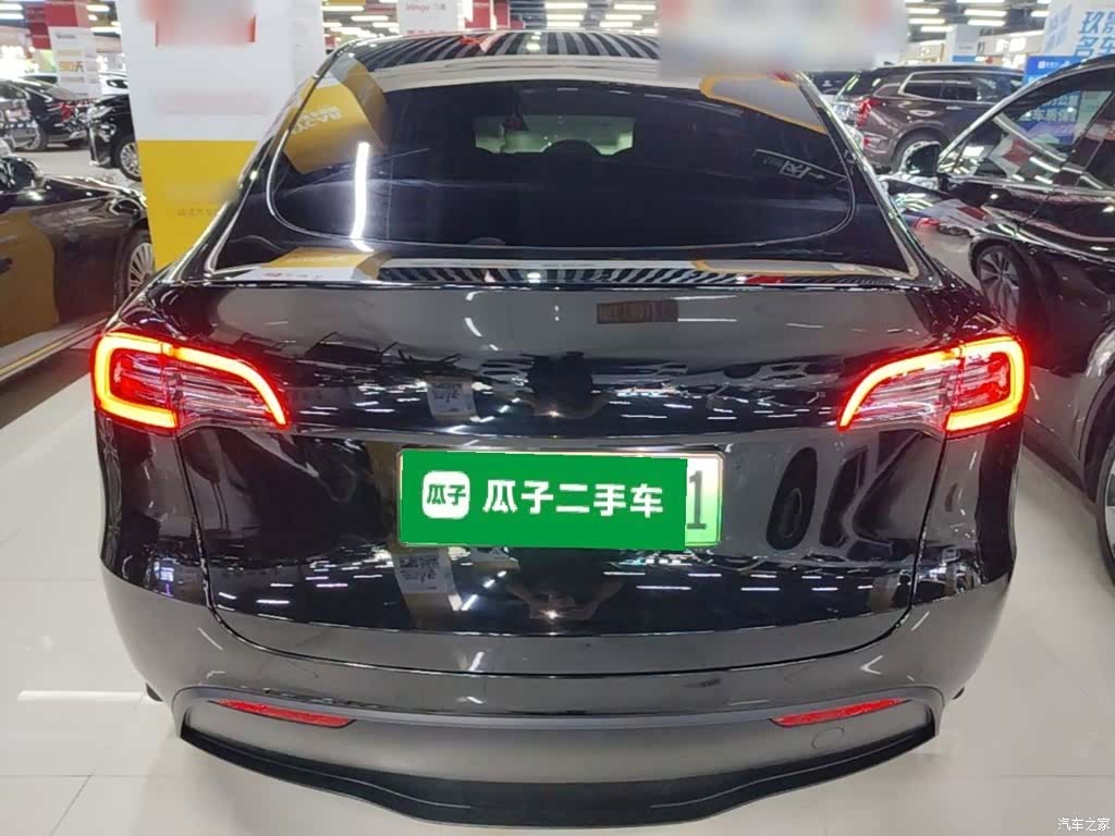 Tesla Model Y, 2023 6