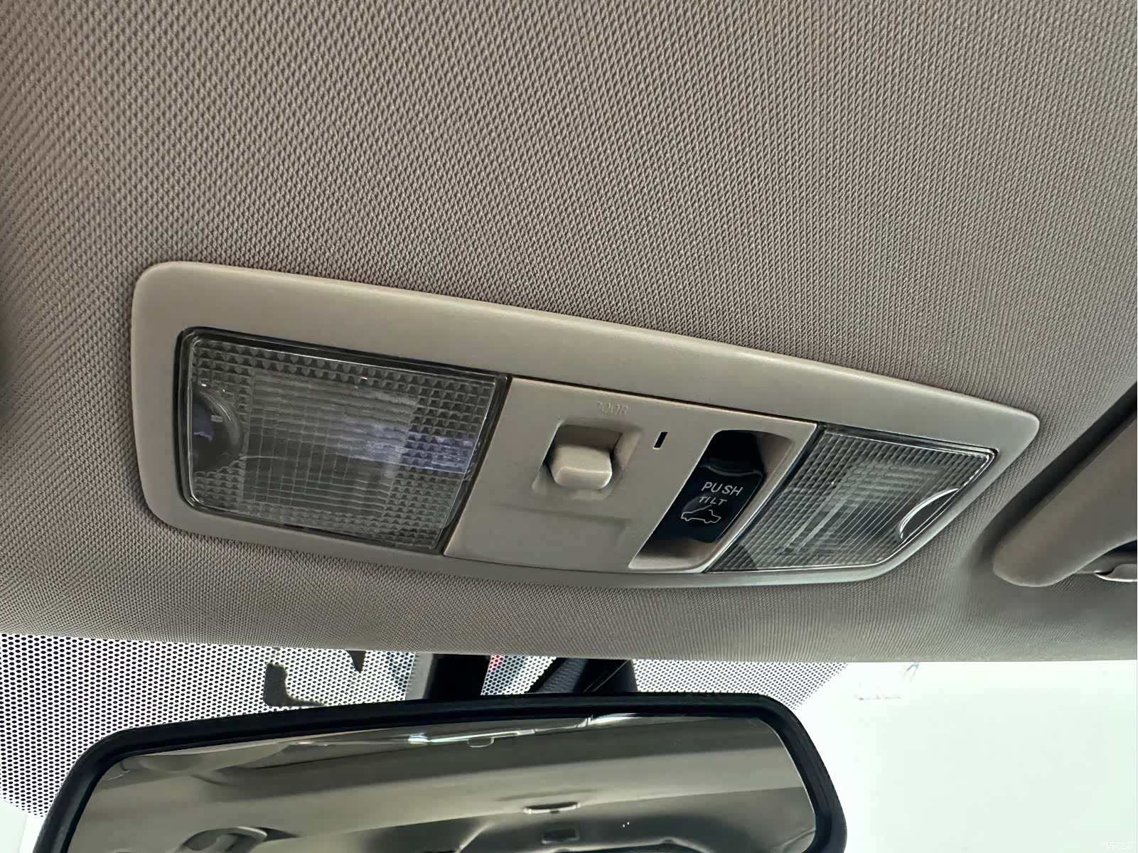 Mitsubishi Outlander, 2017 14