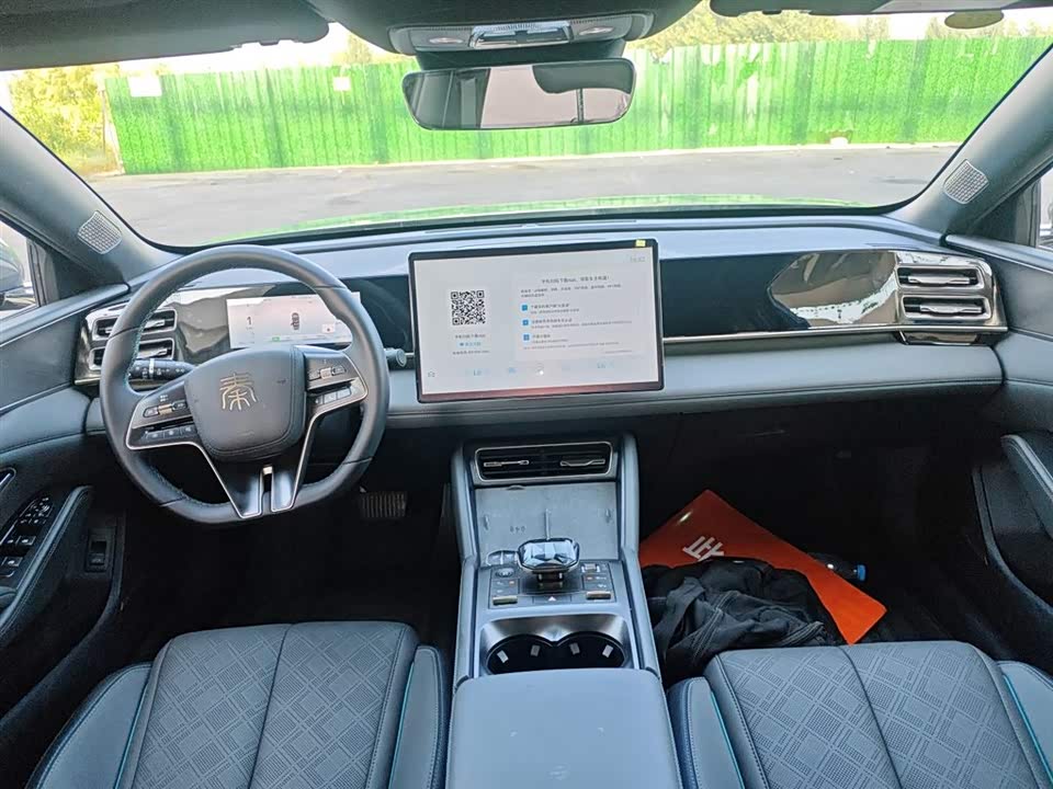 BYD Qin L BYD Qin L