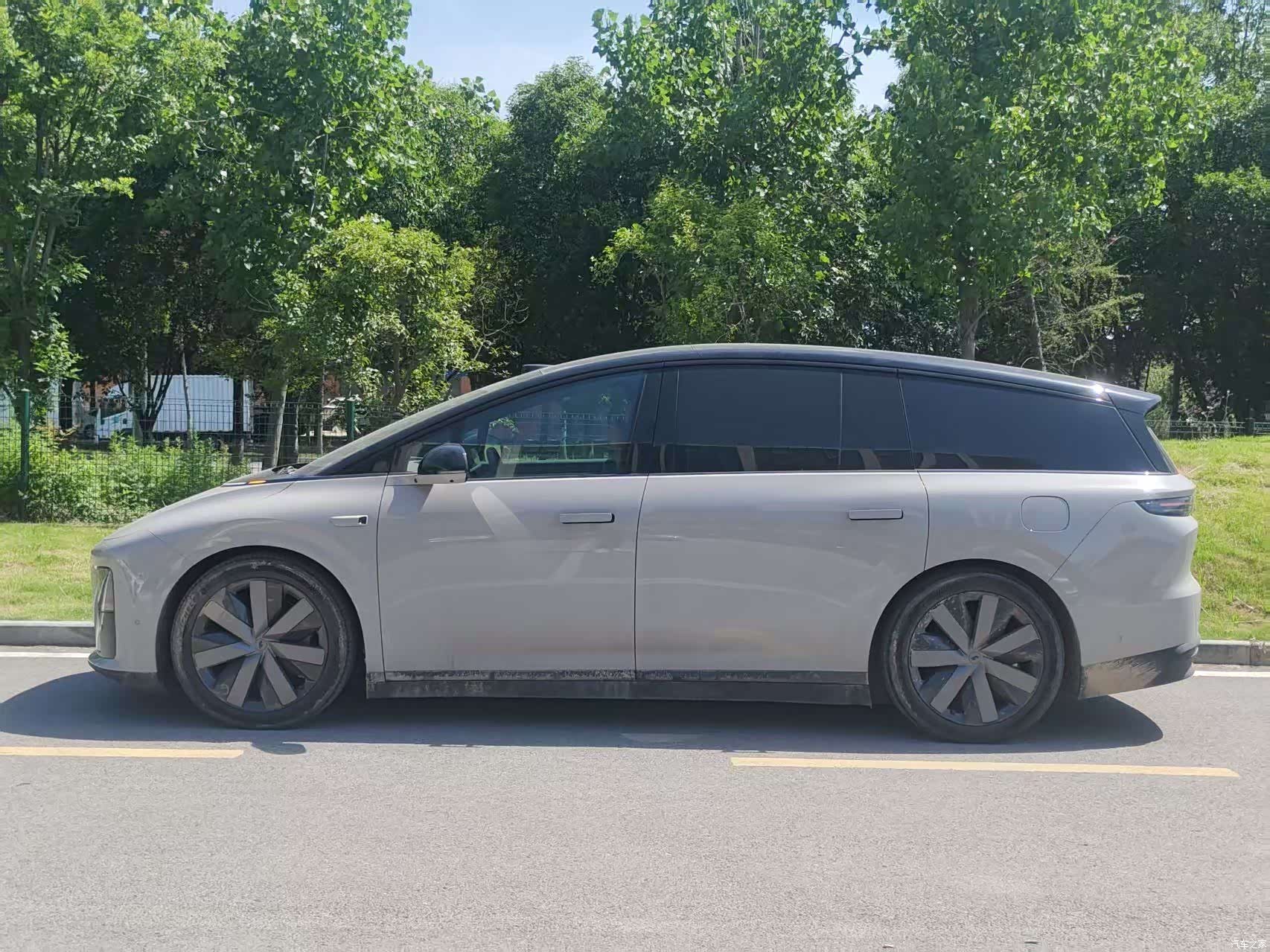 Li Auto i8, 2025 все фото