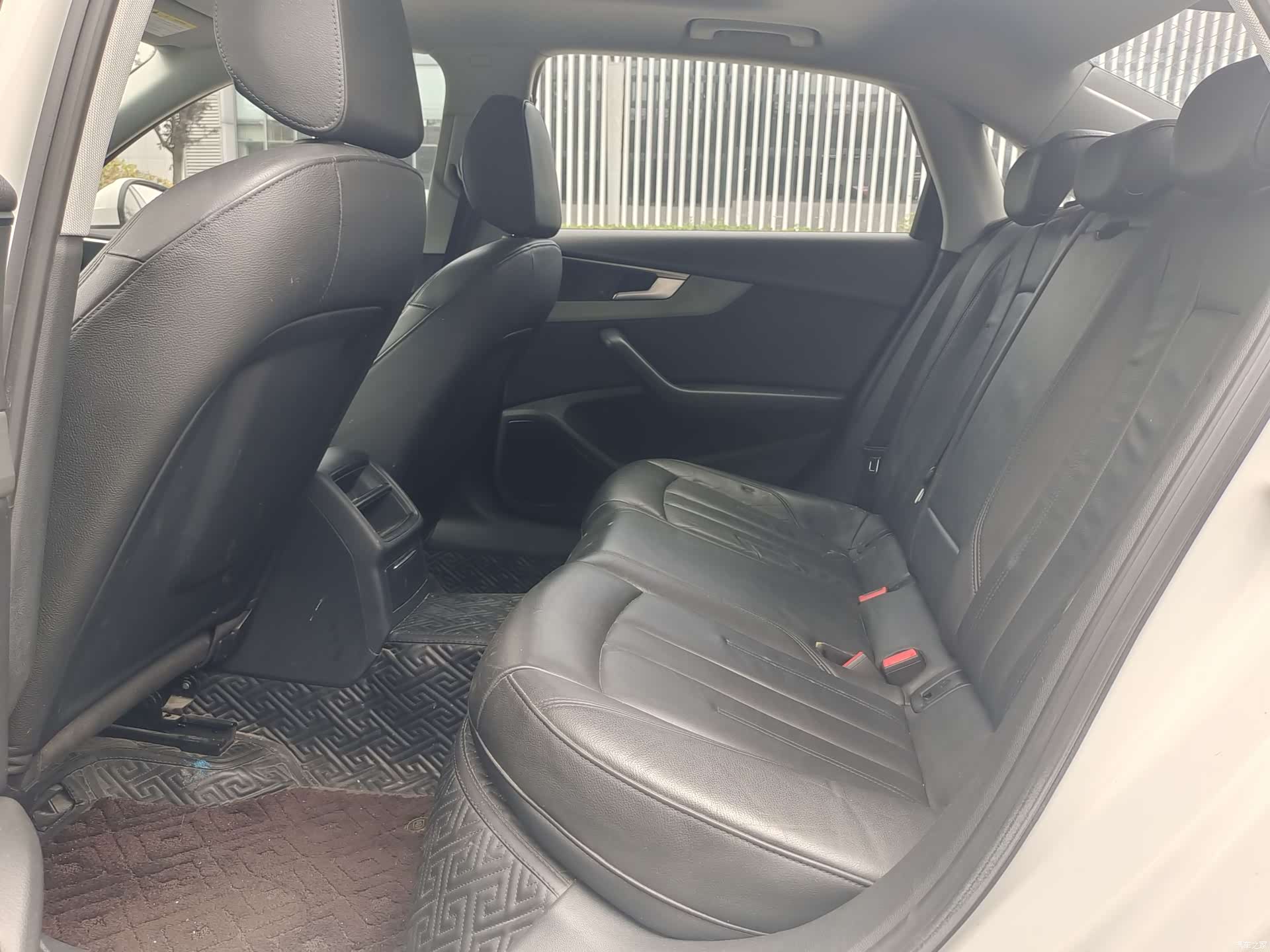 Audi A4L, 2020 9