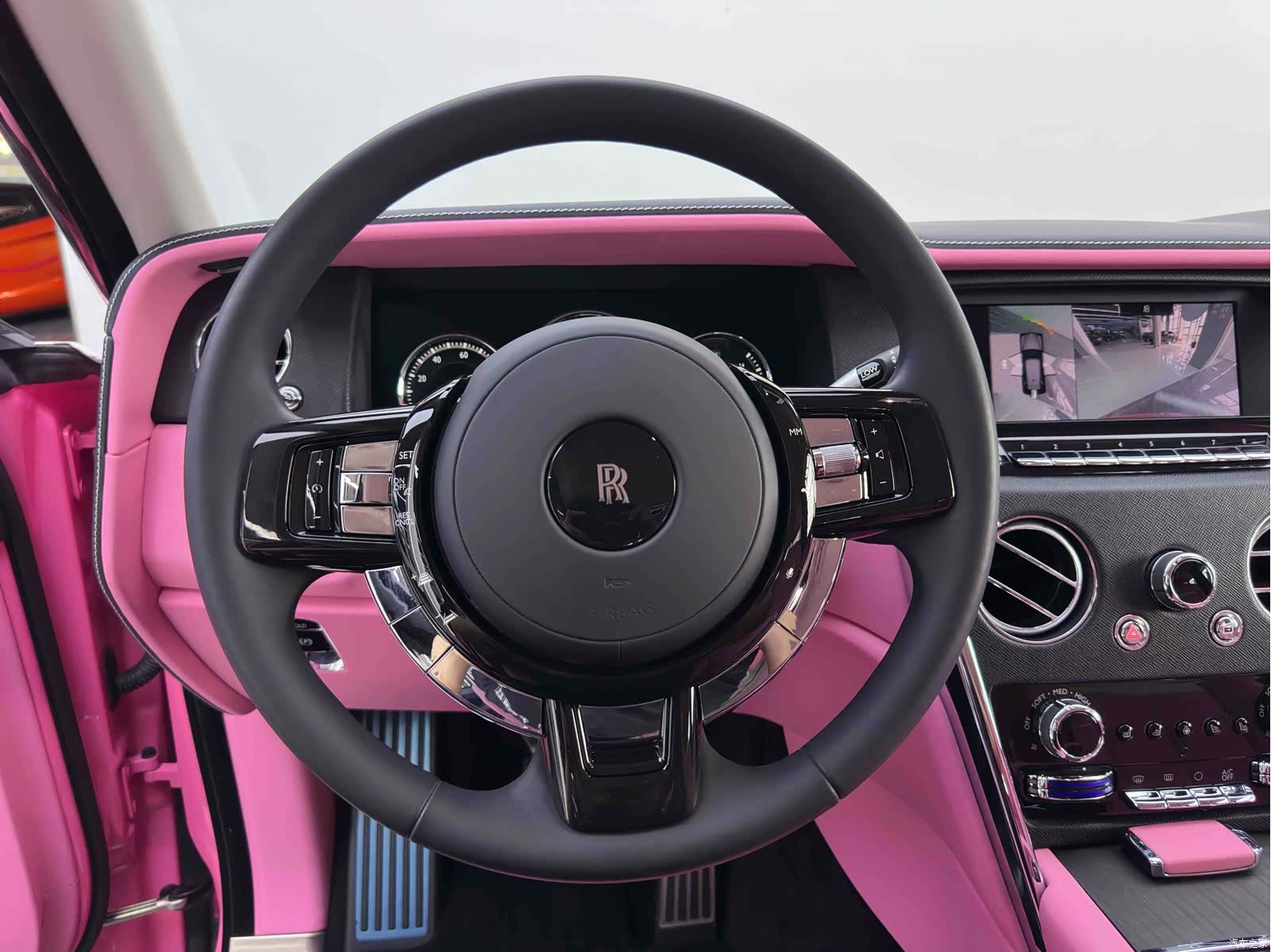 Rolls-Royce Cullinan, 2023 19