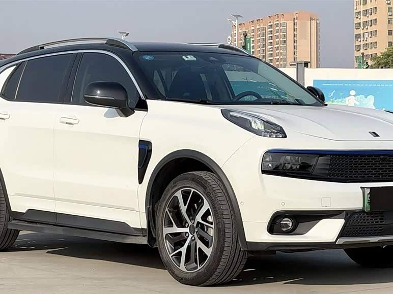 Lynk & Co 01 EM-P Lynk & Co 01 EM-P
