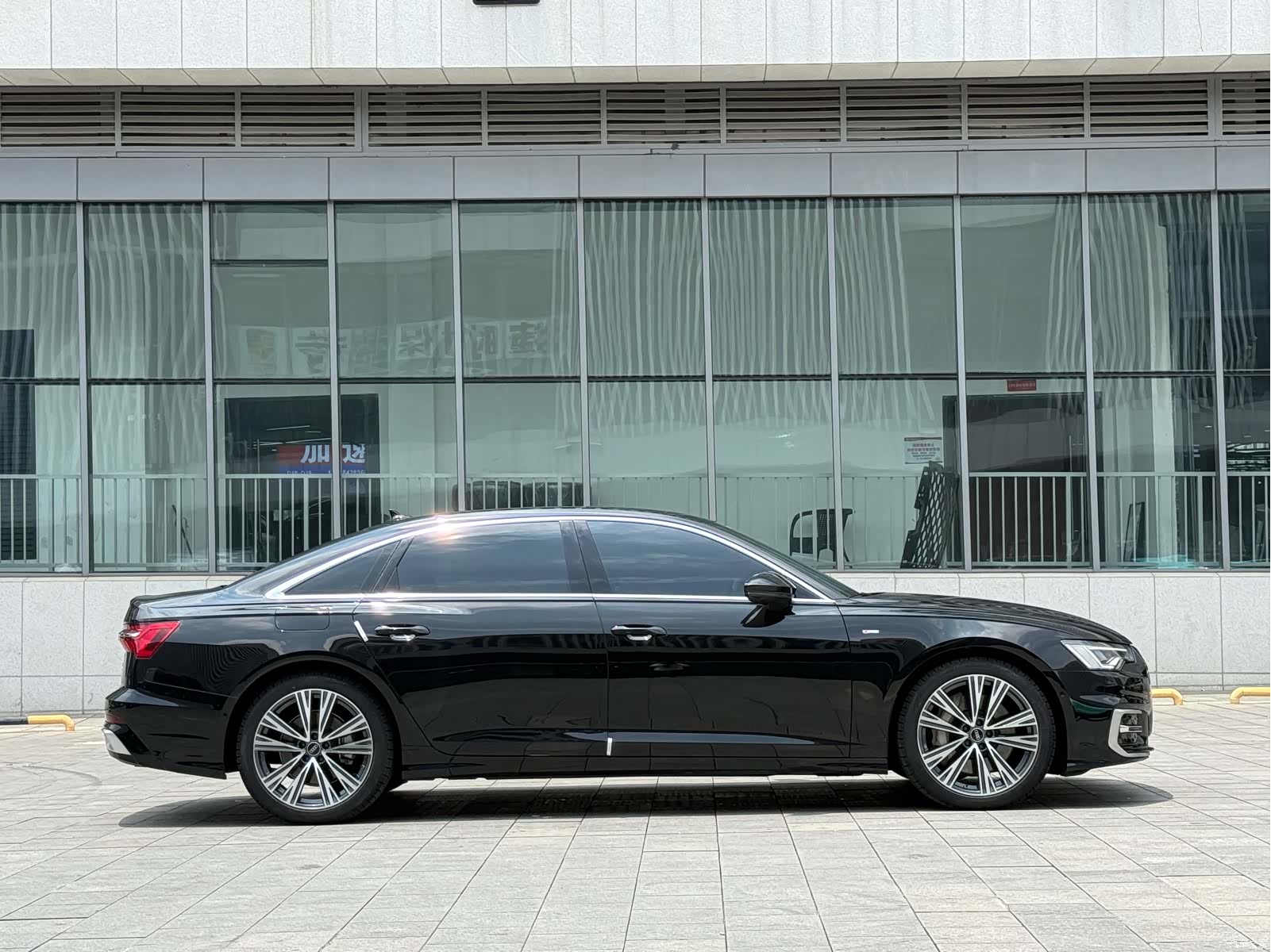 Audi A6L, 2023 4