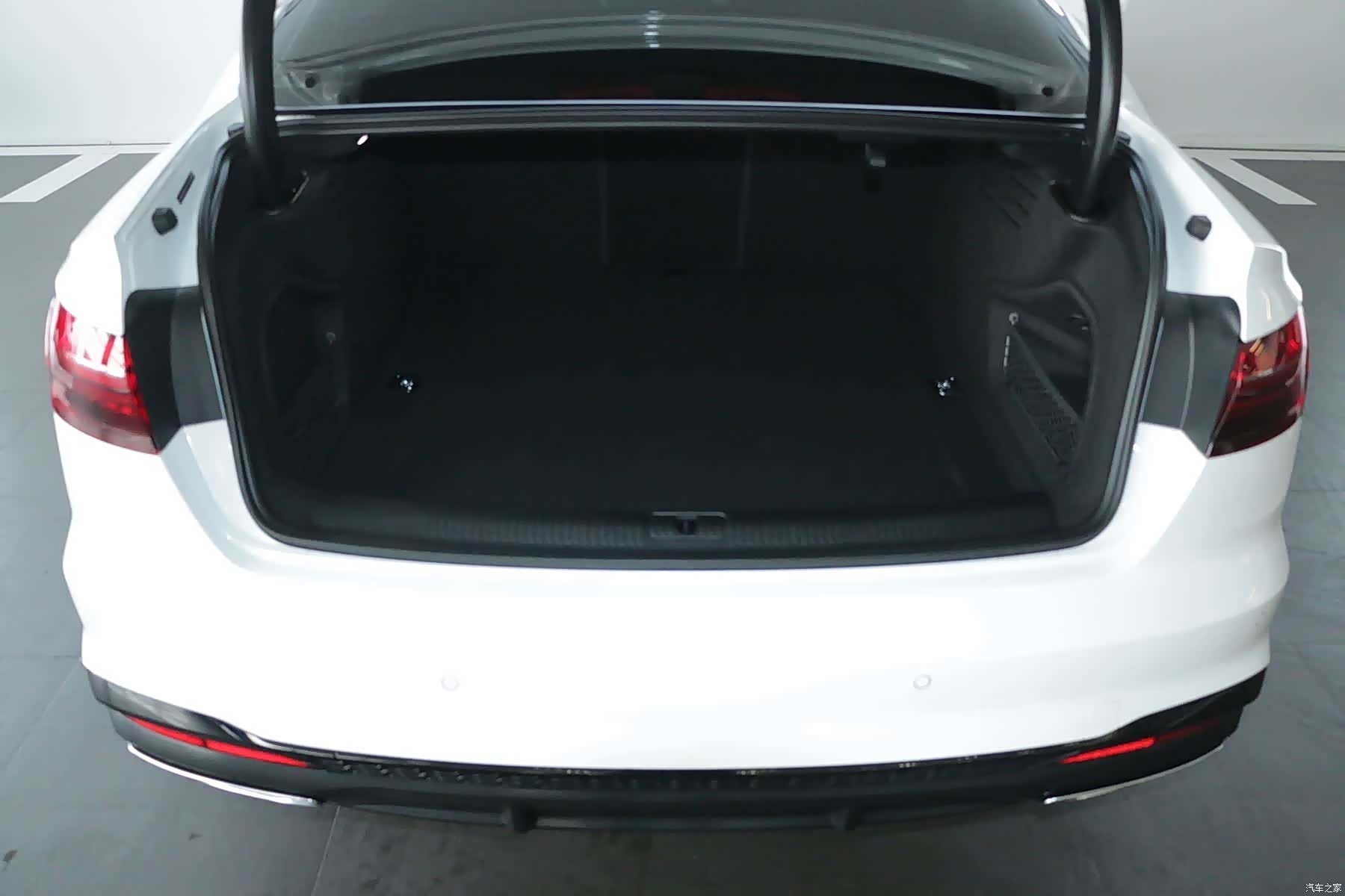 Audi A4L, 2025 6