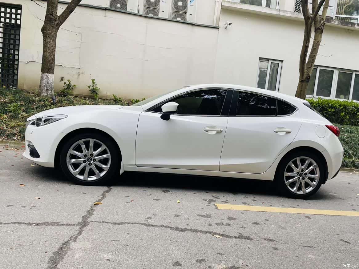 Mazda Mazda3, 2015 все фото