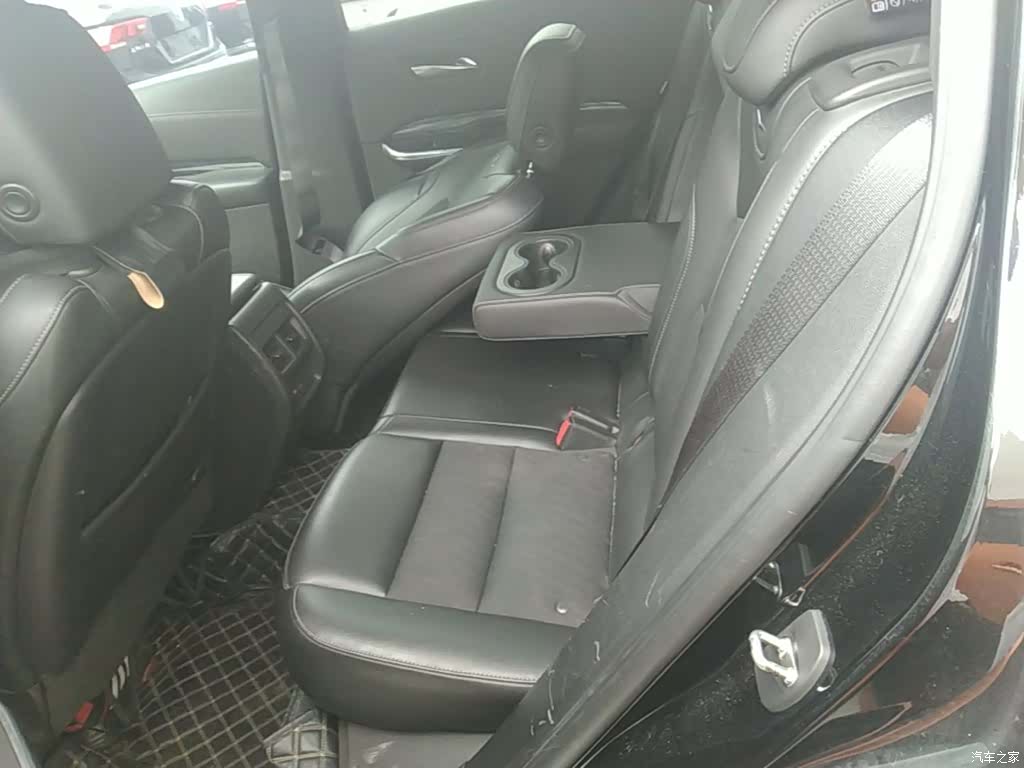 Cadillac XT4, 2018 17
