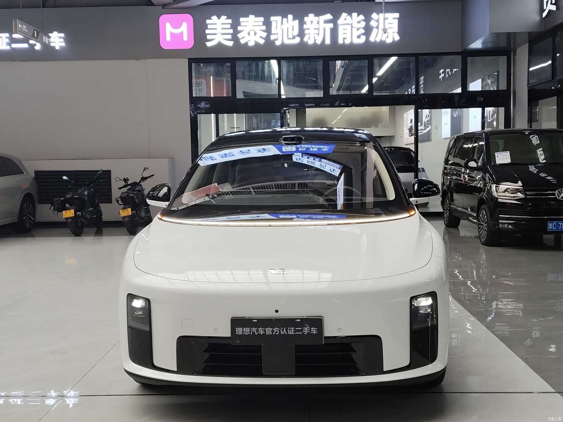 Li Auto i8, 2025 6