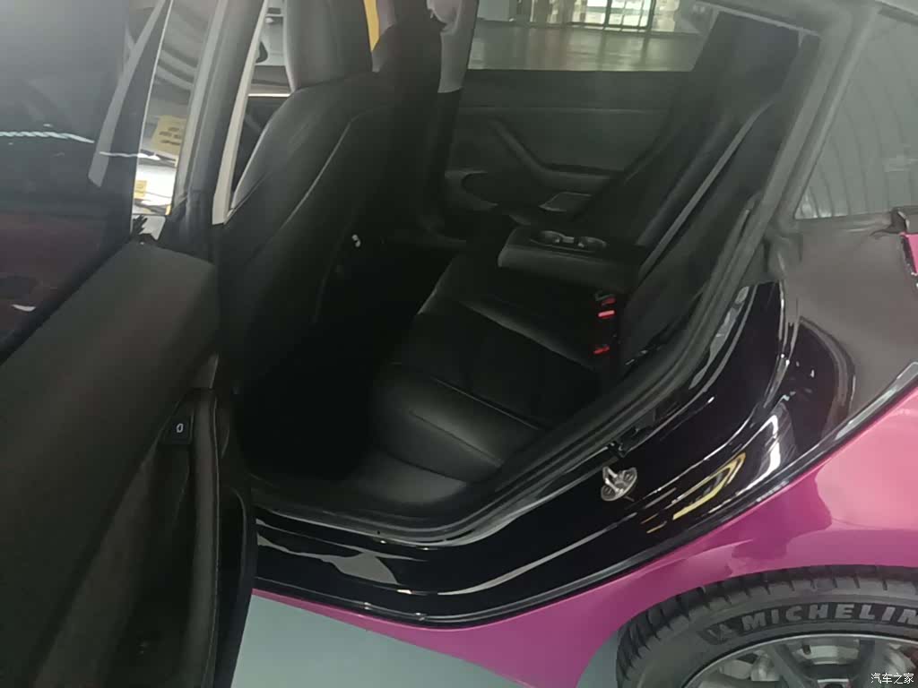 Tesla Model 3, 2021 13