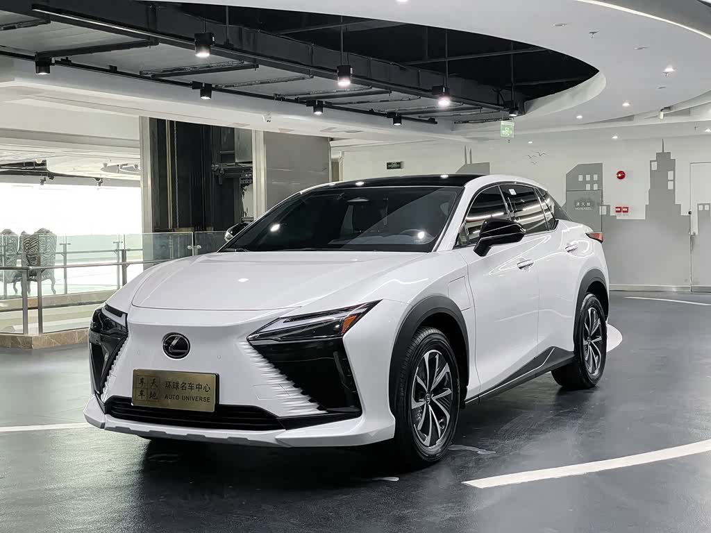 Lexus RZ