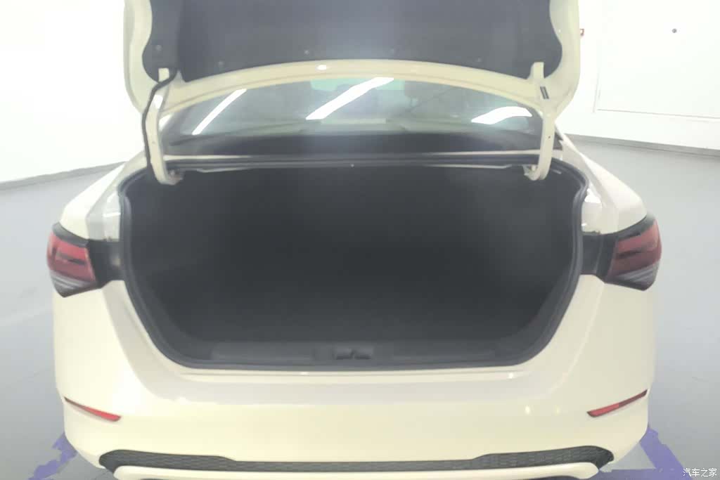 Nissan Sylphy, 2023 4