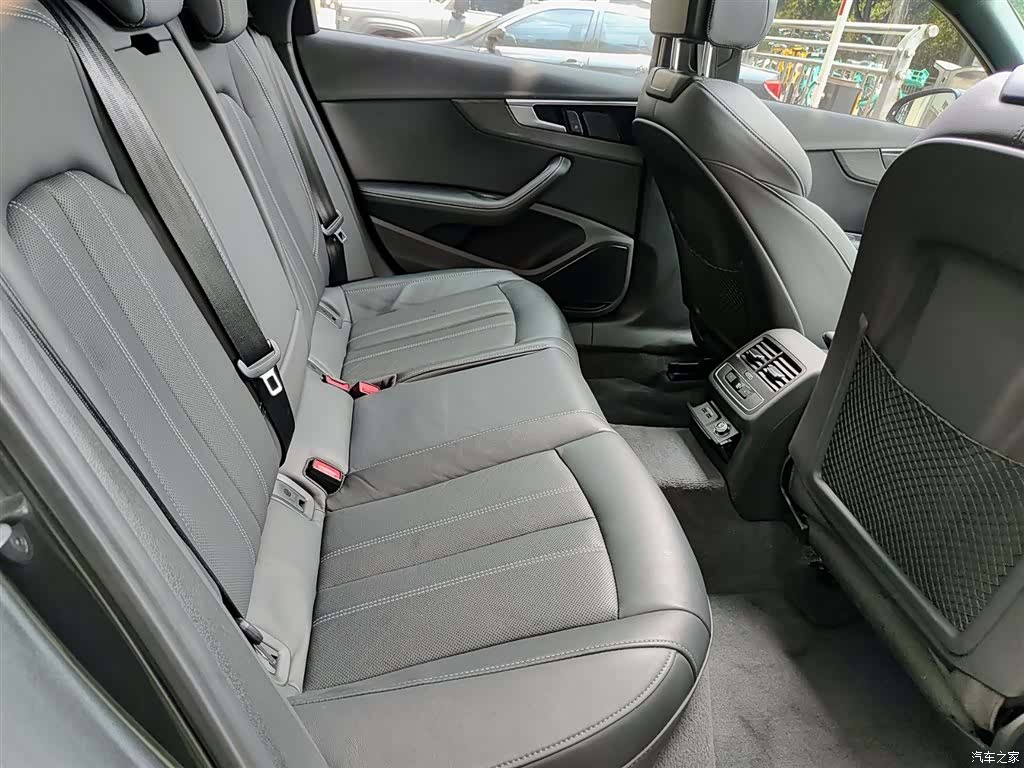 Audi A4L, 2023 11
