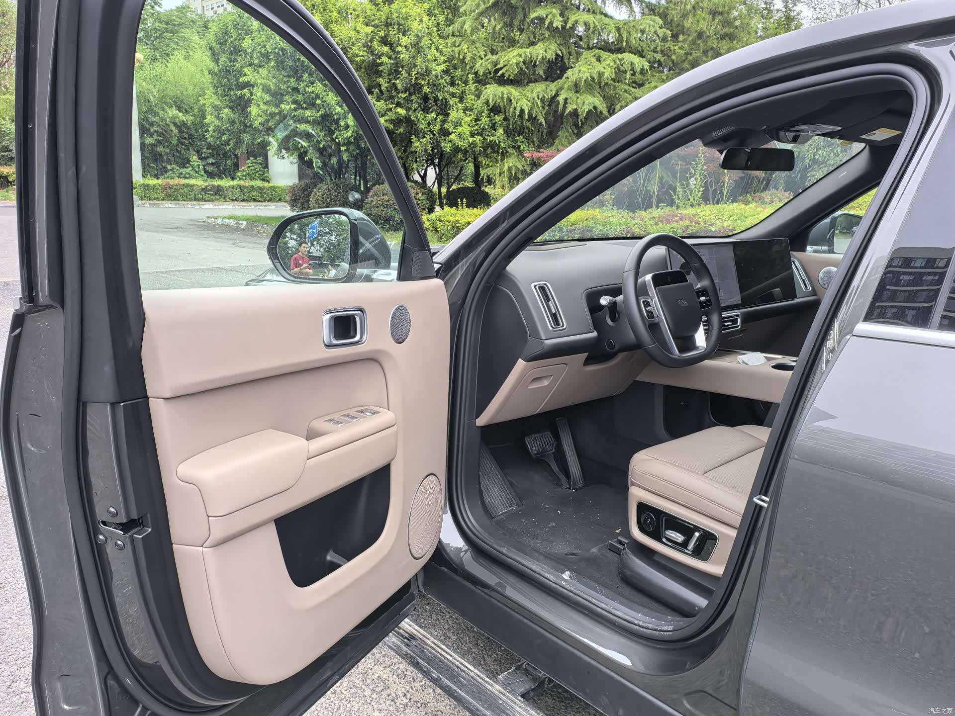 Li Auto L8, 2025 10