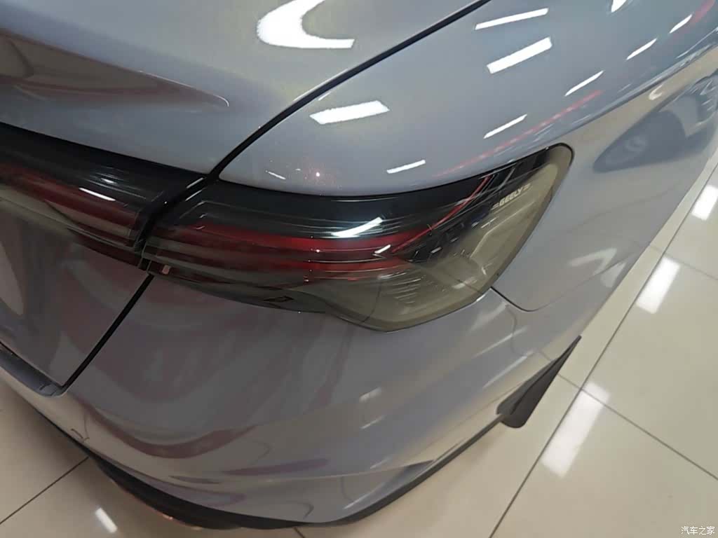 Geely Binray, 2023 8