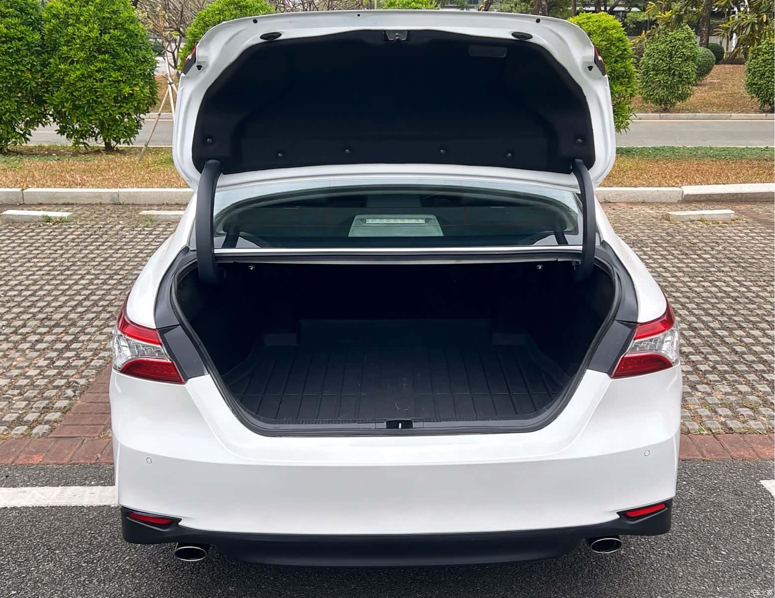 Toyota Camry, 2020 19